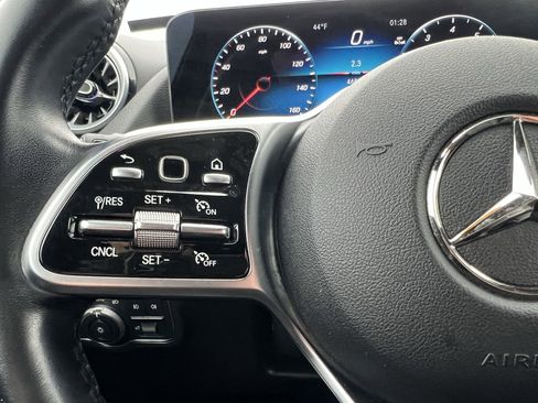 Certified 2023 Mercedes-Benz GLA 250 4MATIC w/ Premium Package image 19