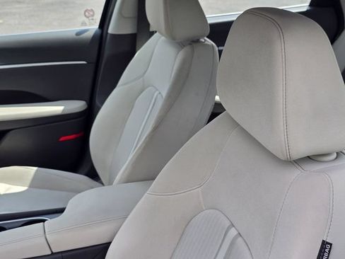 Used 2025 Hyundai Sonata SEL FWD image 34