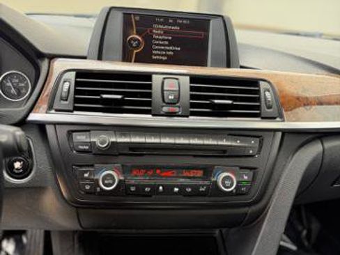 Used 2014 BMW 328i xDrive Sedan AWD/4WD image 15