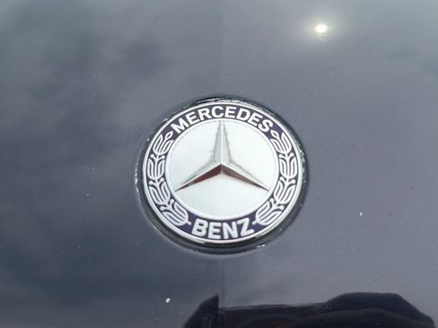 Used 2010 Mercedes-Benz GLK 350 4MATIC image 18