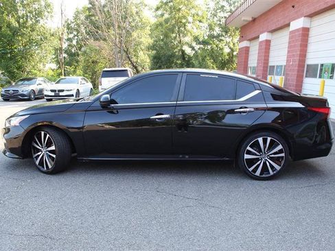 Used 2020 Nissan Altima 2.5 S FWD image 2