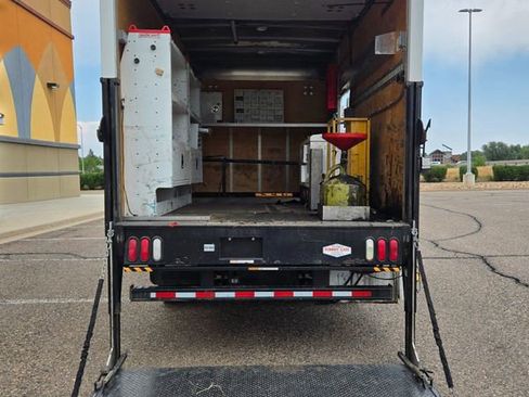 Used 2016 Ford F550 2WD Regular Cab Super Duty image 21