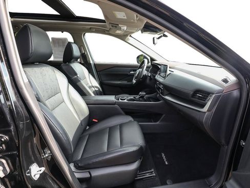 Used 2023 Nissan Rogue SV w/ SV Premium B Package AWD/4WD image 22