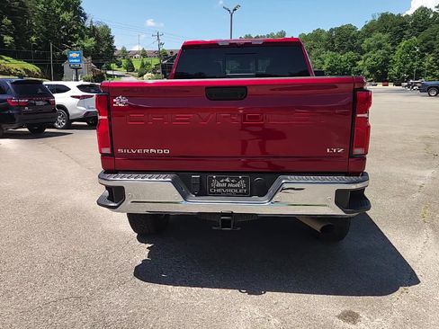 Used 2024 Chevrolet Silverado 2500 LTZ w/ LTZ Premium Package AWD/4WD image 17