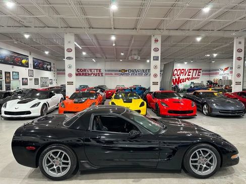 Used 2004 Chevrolet Corvette Z06 w/ Memory Package RWD image 6