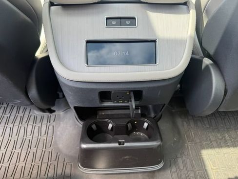 Used 2025 Lincoln Navigator L Reserve AWD/4WD image 15
