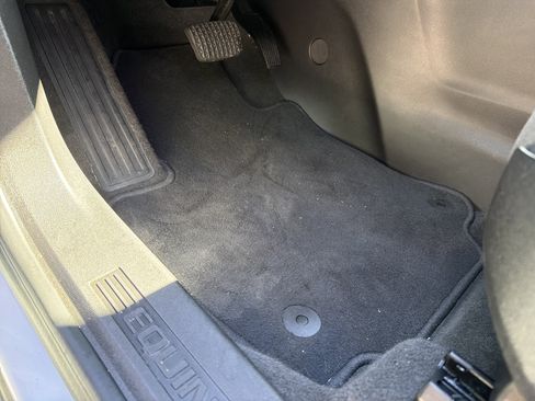 Used 2024 Chevrolet Equinox LS w/ LS Convenience Package image 17