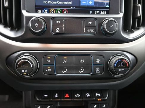 Used 2021 Chevrolet Colorado Z71 AWD/4WD image 16
