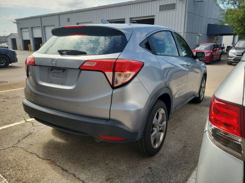 Used 2017 Honda HR-V LX image 4