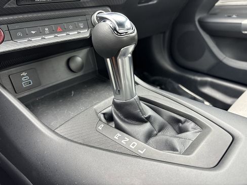 Certified 2024 Ford Mustang Coupe RWD image 23