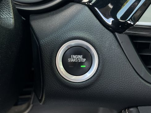 Used 2017 Buick Envision Essence FWD image 18