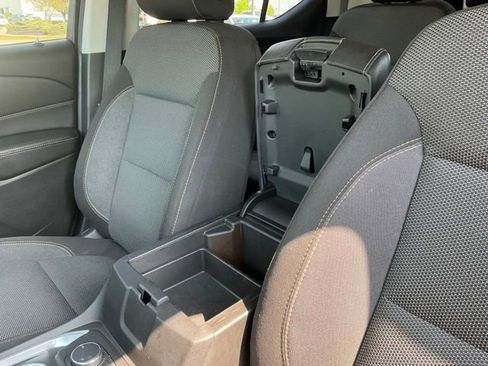 Used 2018 Chevrolet Traverse LT FWD image 31