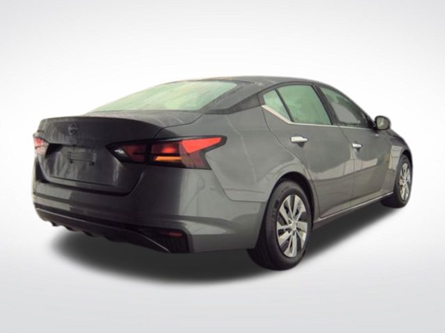 Used 2024 Nissan Altima 2.5 S FWD image 8