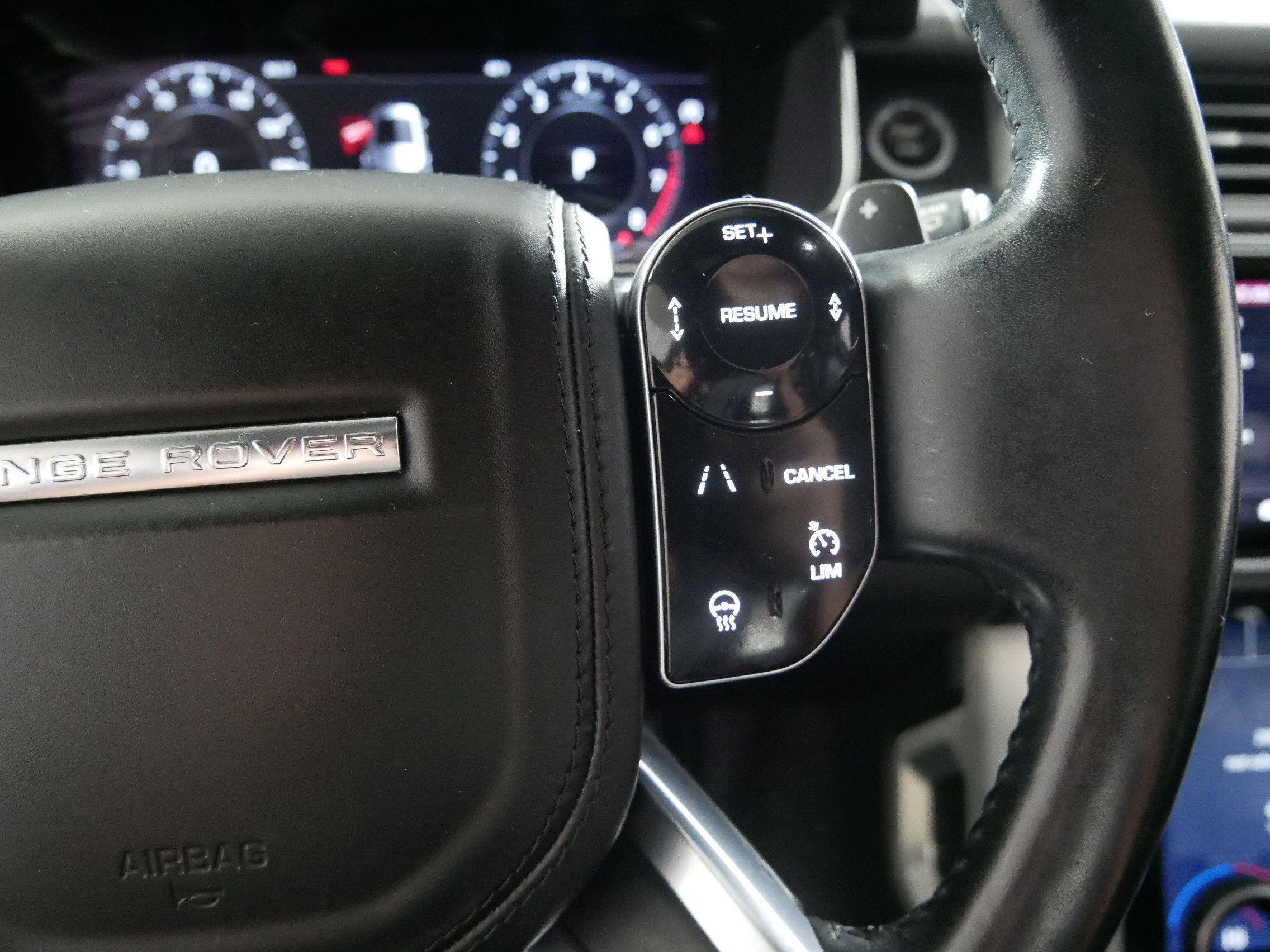 Used 2020 Land Rover Range Rover HSE AWD/4WD image 28