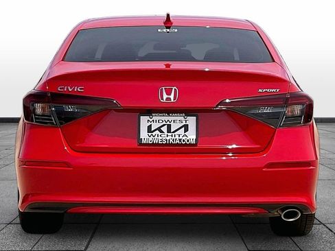 Used 2025 Honda Civic Sport image 4