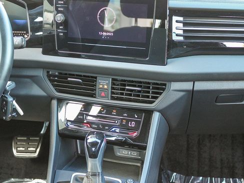 Used 2025 Volkswagen Jetta Sport image 14