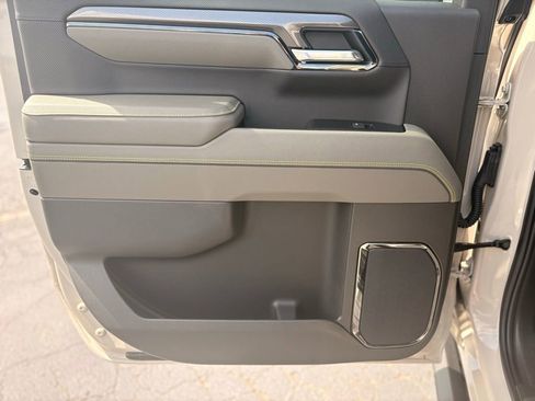 New 2026 Chevrolet Silverado 1500 ZR2 w/ ZR2 Bison Edition AWD/4WD image 15