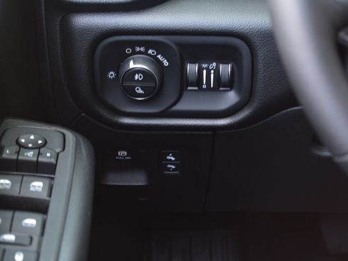 New 2026 RAM 1500 Big Horn AWD/4WD image 44