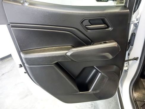 Used 2023 Chevrolet Colorado Trail Boss w/ Technology Package image 27