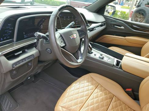 Certified 2023 Cadillac Escalade Premium Luxury AWD/4WD image 43