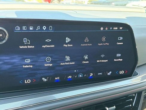 Used 2026 Chevrolet Suburban RST RWD image 10