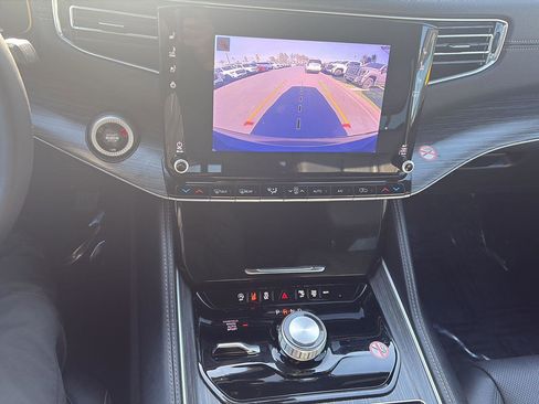 Used 2024 Jeep Wagoneer Series II image 24