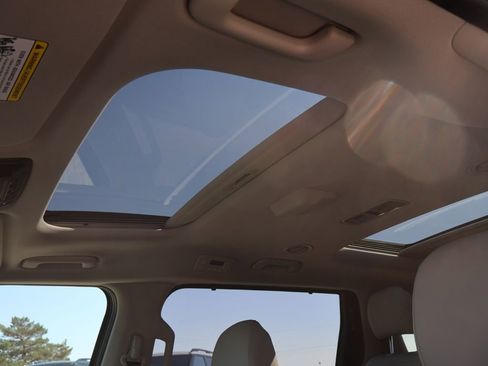 New 2026 Kia Carnival SX FWD image 32