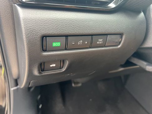 Certified 2022 Nissan Sentra SV w/ SV Premium Package image 50