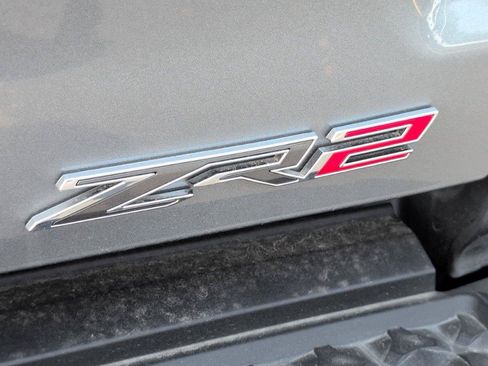 Used 2025 Chevrolet Colorado ZR2 w/ Technology Package AWD/4WD image 6