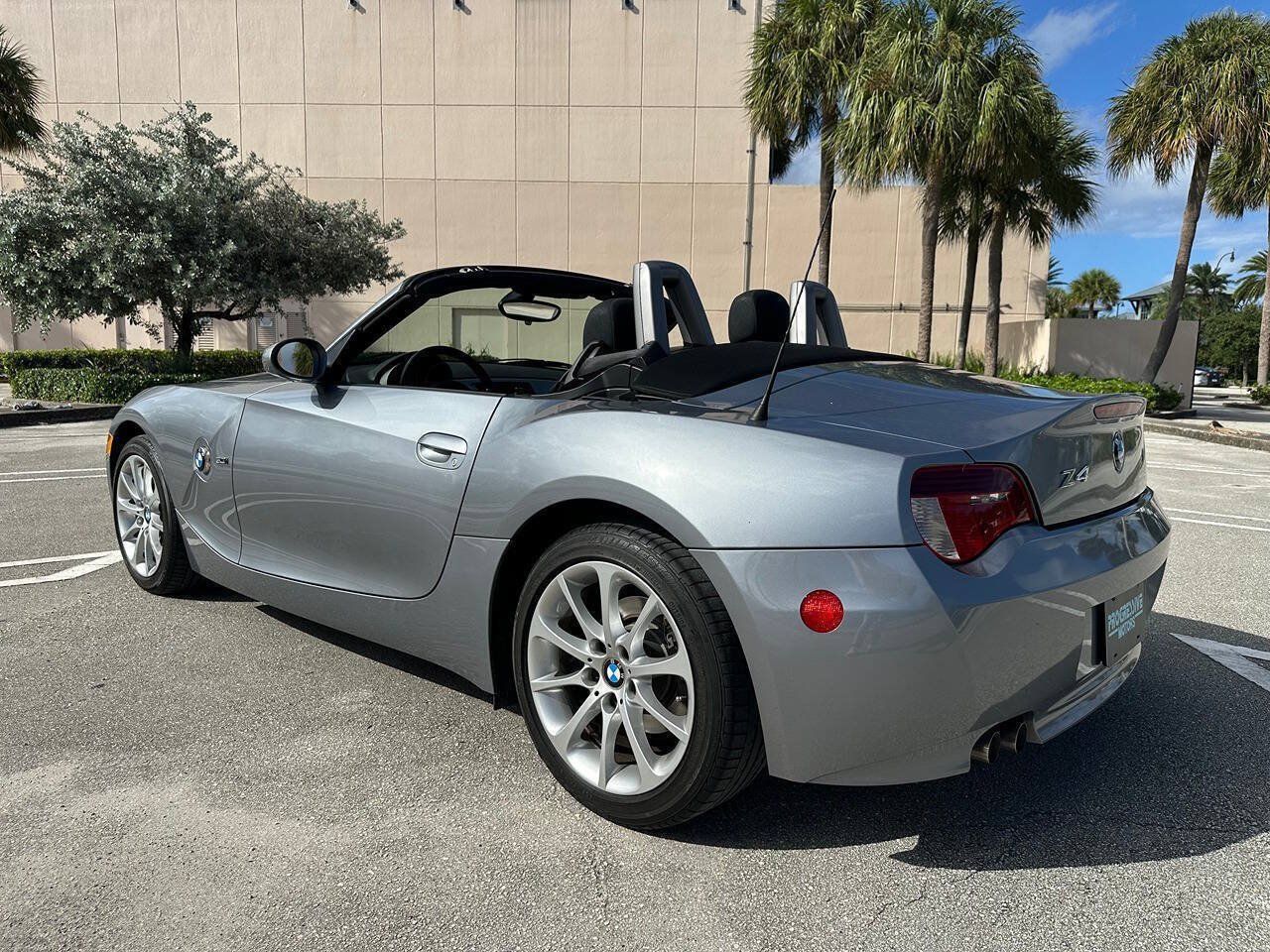 Used 2006 BMW Z4 3.0i RWD image 22
