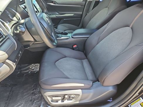 Used 2019 Toyota Camry LE w/ Carpet Mat Package FWD image 15