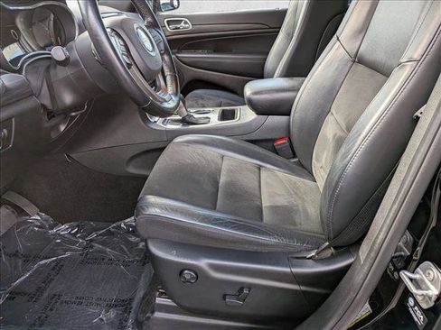 Used 2021 Jeep Grand Cherokee Laredo X AWD/4WD image 18