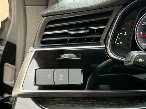 Used 2019 Audi Q8 Premium Plus image 30