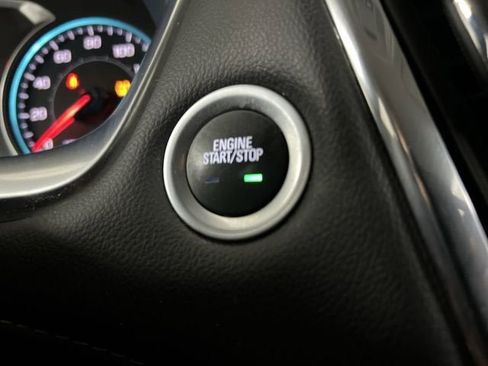 Used 2019 Chevrolet Traverse LT FWD image 16