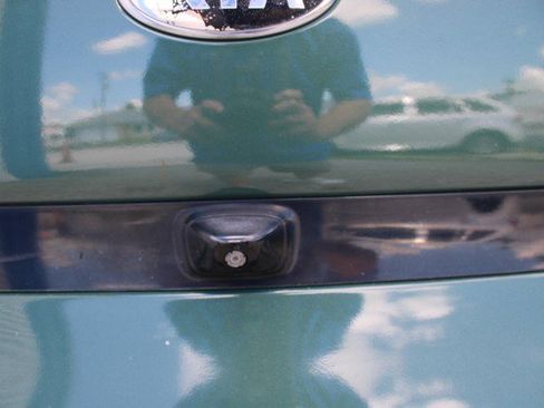 Used 2014 Kia Soul + w/ Primo Package FWD image 15