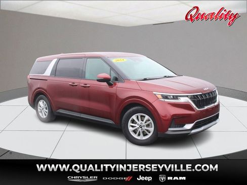 Used 2024 Kia Carnival LX image 1