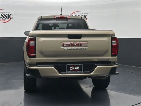 Used 2023 GMC Canyon Elevation w/ Convenience Package image 8