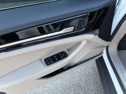 Certified 2024 Porsche Panamera 4 image 26