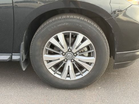 Used 2020 Nissan Pathfinder S FWD image 5