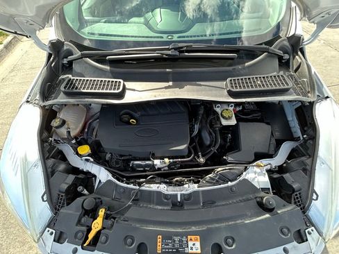 Used 2018 Ford Escape SE image 32