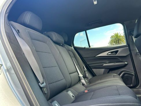 Used 2025 Chevrolet Equinox EV LT FWD image 39
