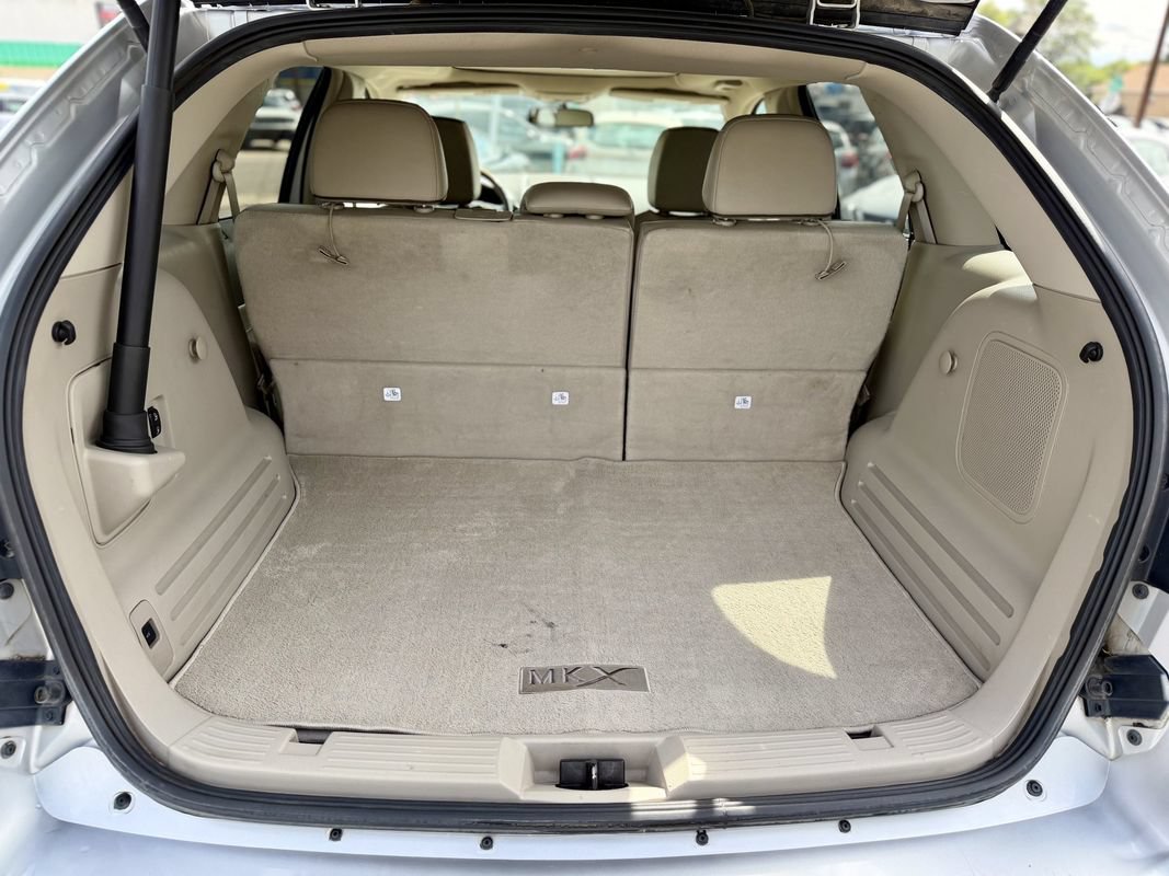 Used 2013 Lincoln MKX AWD image 11