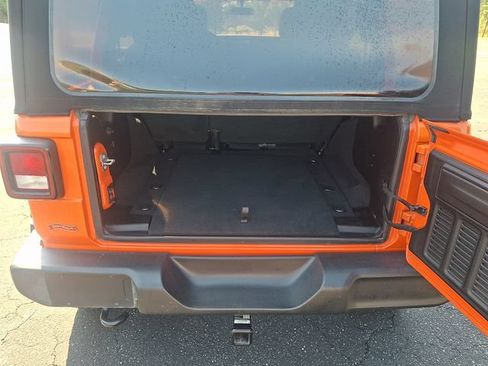 Used 2018 Jeep Wrangler Unlimited Sport S AWD/4WD image 29