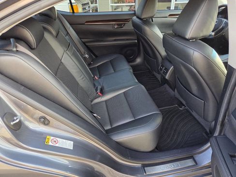 Used 2013 Lexus ES 350 w/ Luxury Pkg image 12