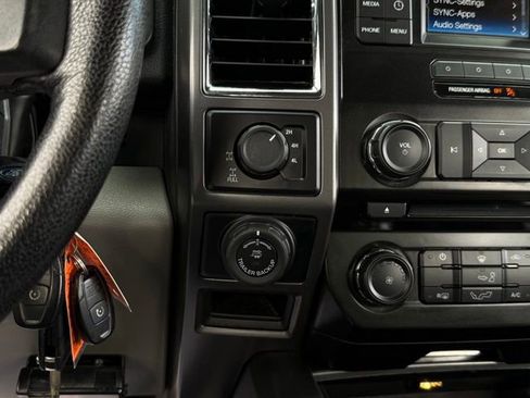 Certified 2016 Ford F150 XLT w/ Equipment Group 301A Mid image 27