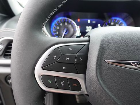 New 2026 Chrysler Pacifica Select image 17