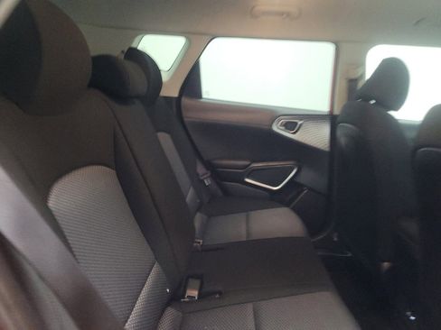 Used 2025 Kia Soul S image 19