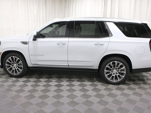 Used 2026 GMC Yukon Denali w/ Denali Reserve Package AWD/4WD image 35