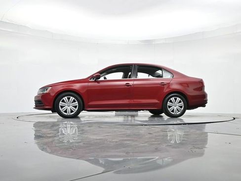 Used 2017 Volkswagen Jetta S image 30