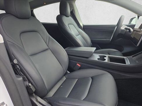 Used 2021 Tesla Model Y Long Range AWD/4WD image 19